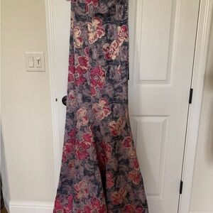 Formal gown,Jovani size 6 new with tags.